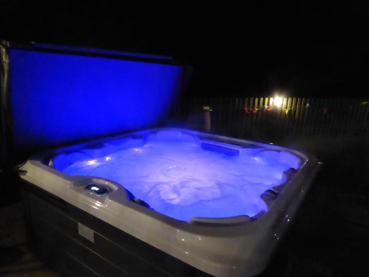 South View Country House Sleeps 12 - Hot Tub - Views Henley-in-Arden Экстерьер фото