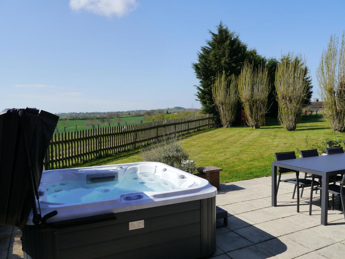 South View Country House Sleeps 12 - Hot Tub - Views Henley-in-Arden Экстерьер фото