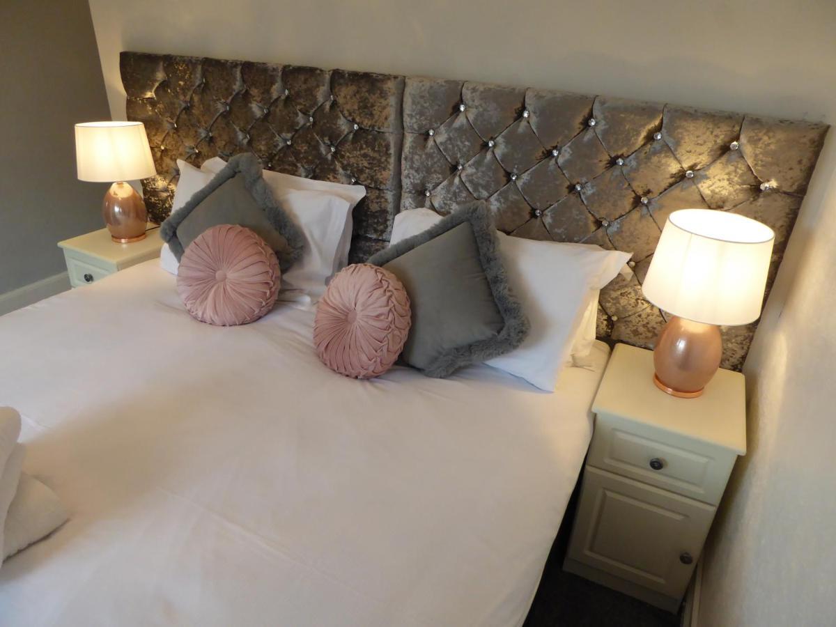 South View Country House Sleeps 12 - Hot Tub - Views Henley-in-Arden Экстерьер фото