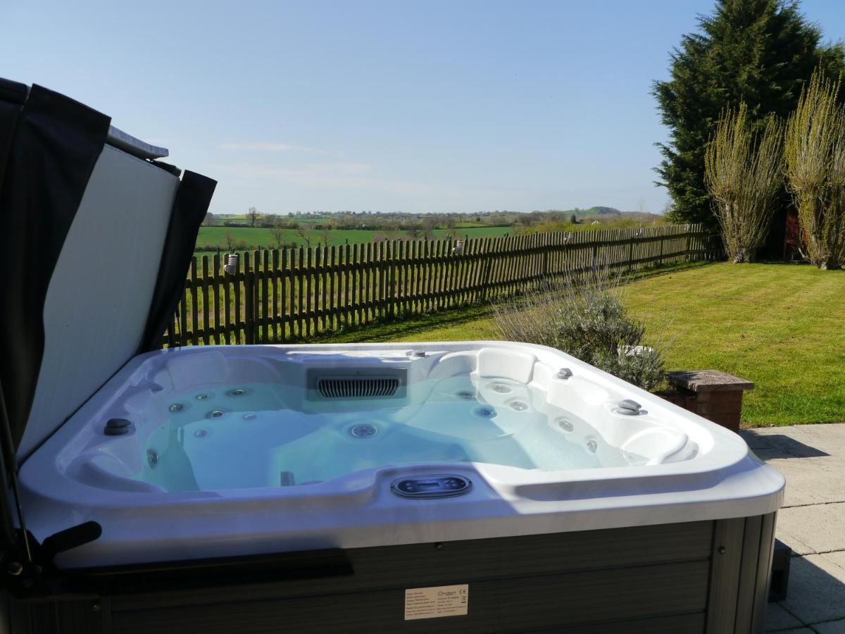 South View Country House Sleeps 12 - Hot Tub - Views Henley-in-Arden Экстерьер фото